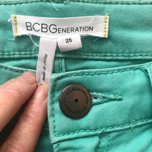 *SOLD*  Ladies BCBGeneration skinny pant - Picture 9 of 9